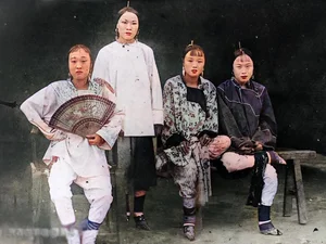 Rare Glimpses into History: The Captivating Beauty and Style of Qing Dynasty Courtesans in Vintage Photography - image 2