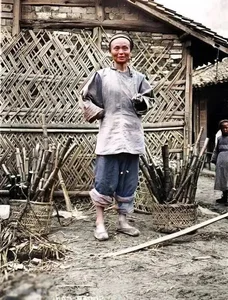 Rare Glimpses into History: The Captivating Beauty and Style of Qing Dynasty Courtesans in Vintage Photography - image 19