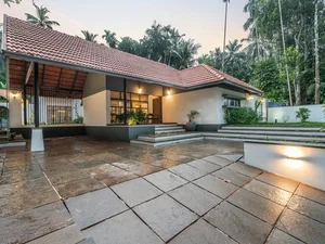 Poetic Tiled Roof House Design - A Blend of Tradition and Gentleness - image 7