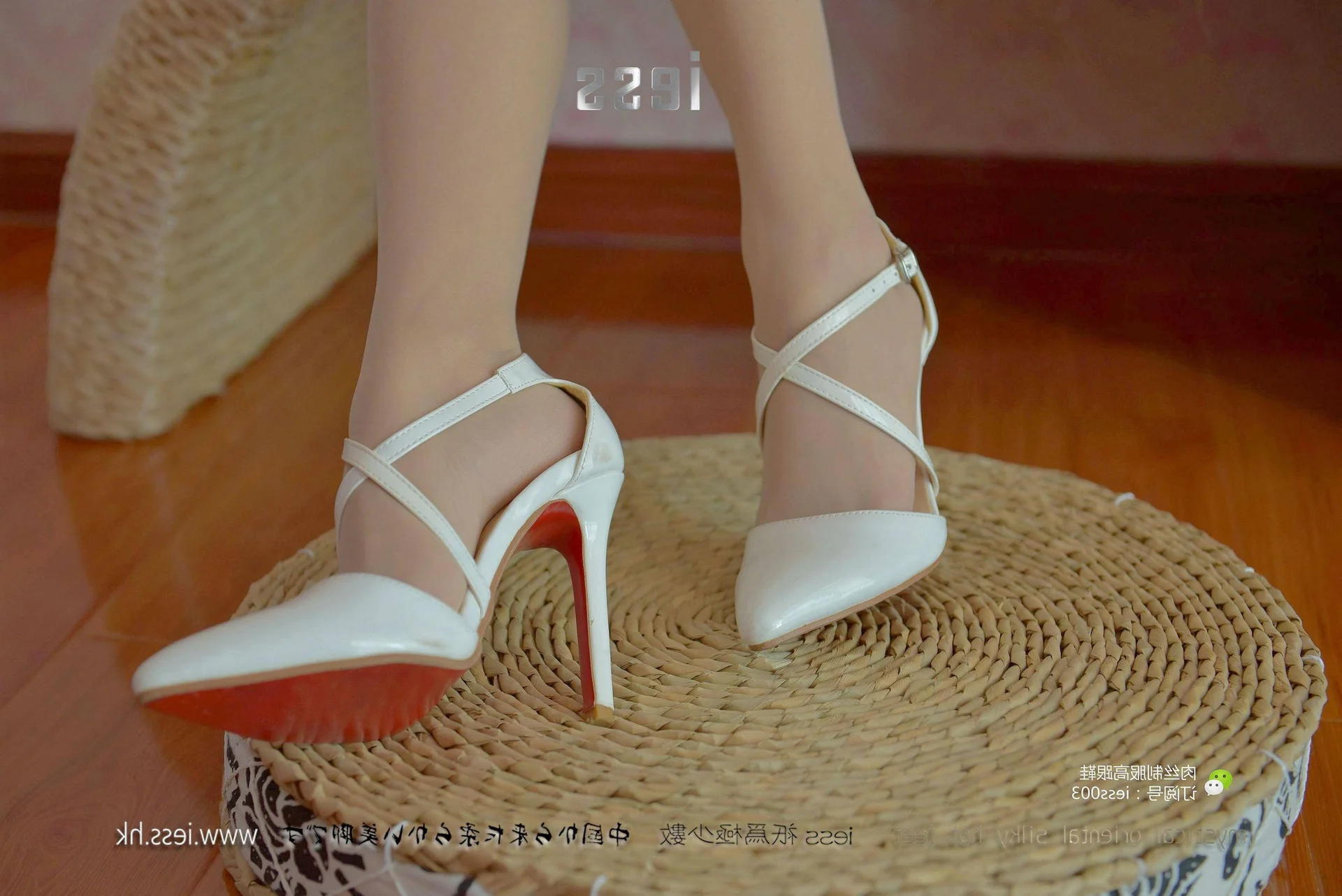 Wan Ping in Silk: A Deep Dive into the Elegant 丝享家005 Collection by IESS