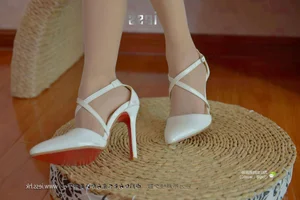 Wan Ping in Silk: A Deep Dive into the Elegant 丝享家005 Collection by IESS - image 0