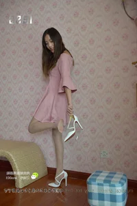 Wan Ping in Silk: A Deep Dive into the Elegant 丝享家005 Collection by IESS - image 73
