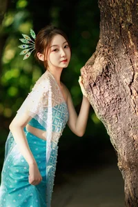 YiTuYu Art Language Vol.4913: Featuring She Kong De Luan Luan in Artistic Portraits - image 31