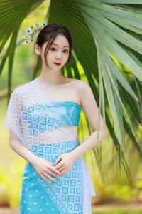 YiTuYu Art Language Vol.4913: Featuring She Kong De Luan Luan in Artistic Portraits - image 4