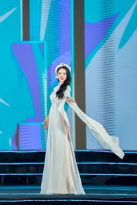 Miss Tourism Vietnam 2024: Celebrating Traditional Elegance with the Stunning Ao Dai Collection - image 6