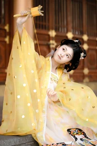 Artistic Expressions: YiTuYu Art Language Vol.10416 Featuring Xiao Y Jin Tian Ye Hen Kai Xin - image 3