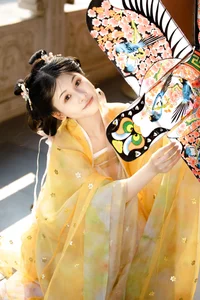Artistic Expressions: YiTuYu Art Language Vol.10416 Featuring Xiao Y Jin Tian Ye Hen Kai Xin - image 0