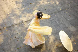 Artistic Expressions: YiTuYu Art Language Vol.10416 Featuring Xiao Y Jin Tian Ye Hen Kai Xin - image 12