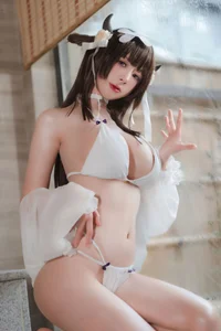 Stunning Kashino Azur Lane Bikini Cosplay by Xi Yuan Si Nan Ge - Summer Beach Photography Collection - image 11