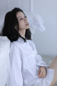 YiTuYu Art Language Vol.7375: Featuring the Elegant Peng Xiao Ya Ya Photography Collection - image 7