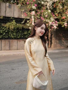 Elegant Vietnamese Silk Ao Dai: Discover the Timeless Grace and Traditional Beauty of Vietnam's Iconic National Dress for Women - image 3