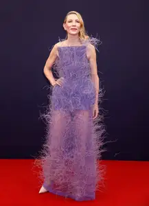 Asian Beauty Shines on Red Carpet: Unique Style Leading 2025 Trends - image 9