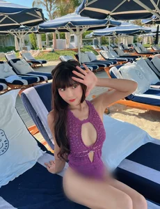 Stunning Cheerleading Icon Rocks Bold Mesh Bikini Look for Summer - image 3
