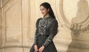 Jisoo Captivates Paris Fashion Week: The Dior Princess Returns in Style - image 2
