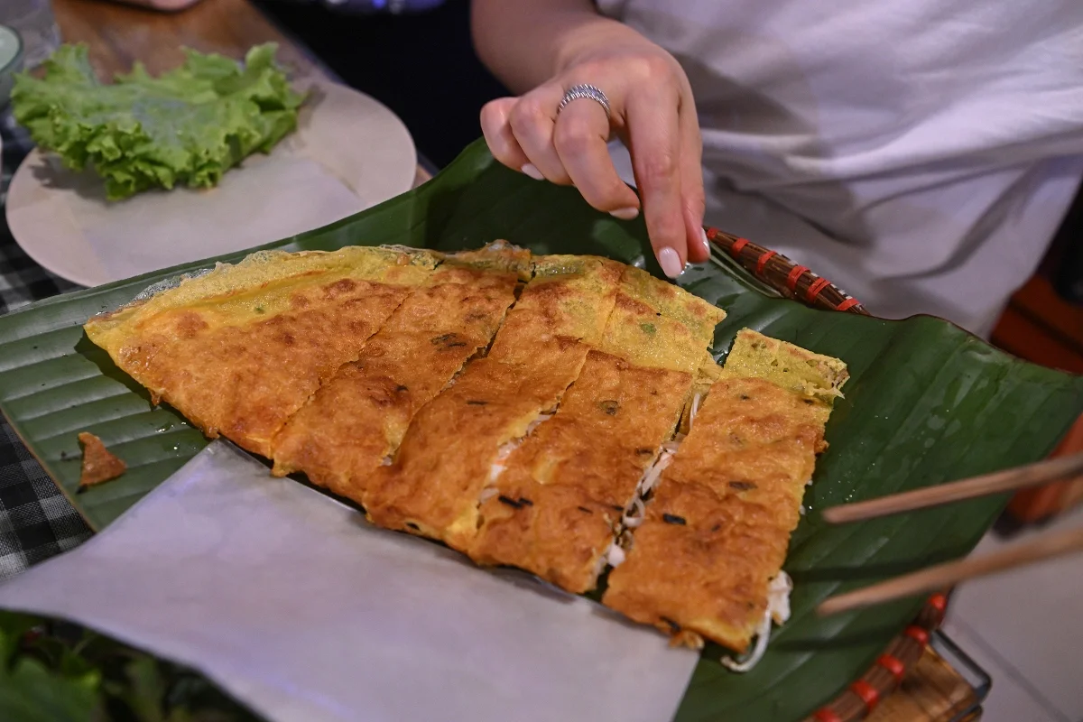 Authentic Western Vietnamese Banh Xeo in Hanoi Earns Prestigious Michelin Recognition