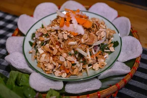 Authentic Western Vietnamese Banh Xeo in Hanoi Earns Prestigious Michelin Recognition - image 9