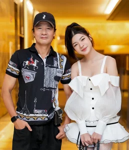 Meet the Stunning 19-Year-Old Daughter of Vietnamese Actor Vo Hoai Nam: A Rising Star's Beauty - image 3