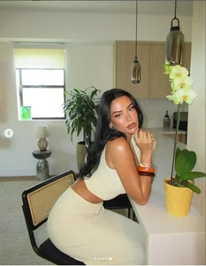 Jude Bellingham's Girlfriend Laura Celia Valk Stuns in New Glamorous Photos - image 2