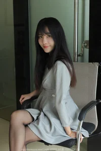 Wan Ping Showcases High Fashion in IESS No.1639 Collection - image 30