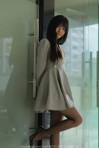 Wan Ping Showcases High Fashion in IESS No.1639 Collection - image 4