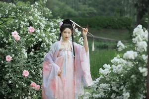Exploring Contemporary Elegance: YiTuYu Art Language Vol.7296 Tian Tian - image 0