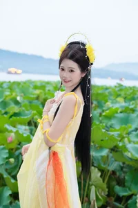 YiTuYu Art Language Vol.10227 Shu Shu Jiang: A Masterpiece of Contemporary Portrait Photography - image 10