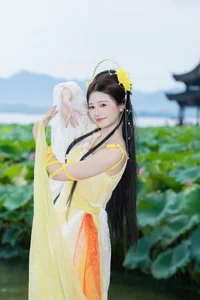 YiTuYu Art Language Vol.10227 Shu Shu Jiang: A Masterpiece of Contemporary Portrait Photography - image 13