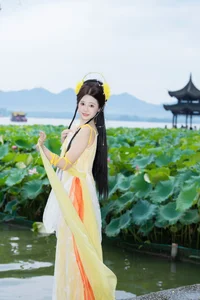 YiTuYu Art Language Vol.10227 Shu Shu Jiang: A Masterpiece of Contemporary Portrait Photography - image 8