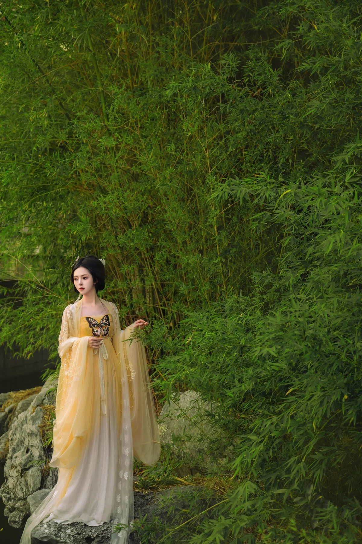 YiTuYu Art Language Vol.4666: The Elegant Visual Story of Qian Xue Ya