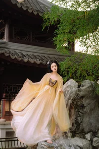 YiTuYu Art Language Vol.4666: The Elegant Visual Story of Qian Xue Ya - image 8