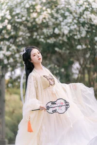 YiTuYu Art Language Vol.4666: The Elegant Visual Story of Qian Xue Ya - image 32