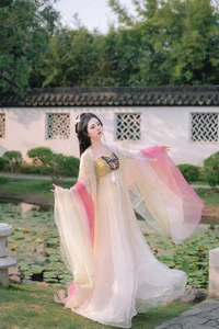YiTuYu Art Language Vol.4666: The Elegant Visual Story of Qian Xue Ya - image 9