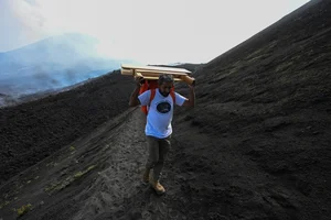 Gourmet Pizza Baked on Real Volcanic Lava Heat - image 5