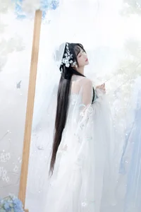 Elegance Redefined in YiTuYu Art Language Vol.5647 Qi Luo Sheng De Xiao Su Su - image 5