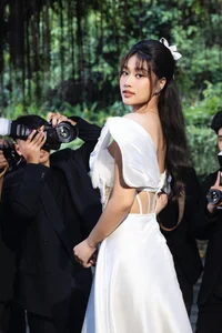 Miss Grand Vietnam Thien An at 24: Radiant Beauty and Social Media Buzz - image 10