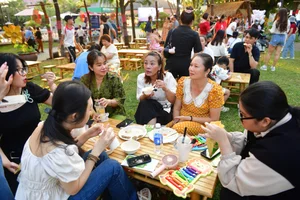 Ho Chi Minh City: A Melting Pot of Regional Vietnamese Delicacies - image 6
