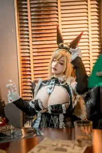 Coser Huya Gu A Zha as Jowa Yus Maid from Crossfire: Irresistible Charm - image 9