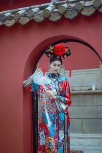 Timeless Elegance of Man Li by the Red Wall - YiTuYu Vol.8871 - image 21