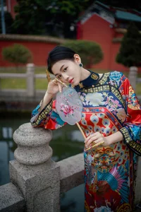 Timeless Elegance of Man Li by the Red Wall - YiTuYu Vol.8871 - image 24