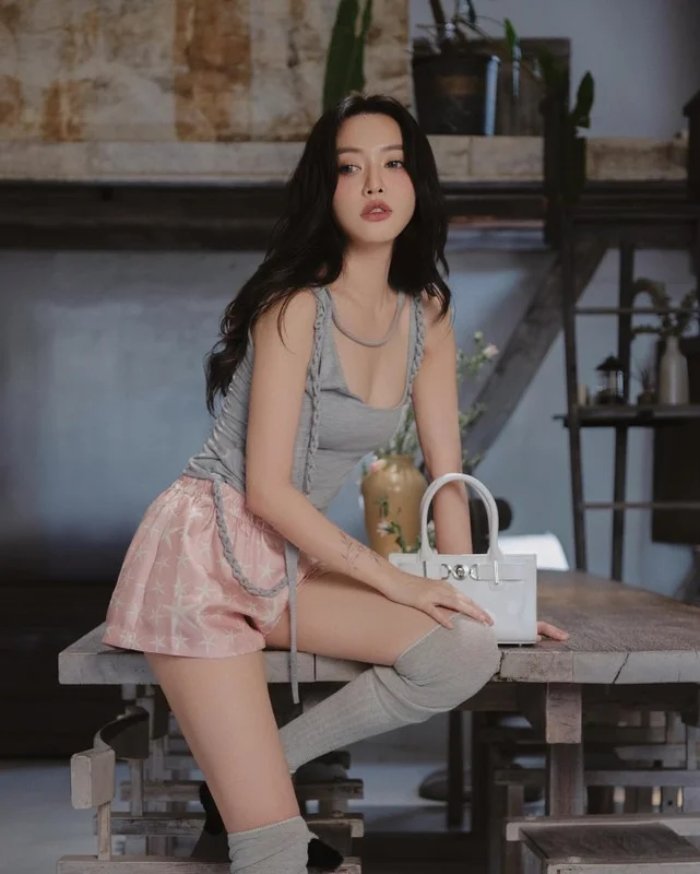 Bich Phuong's Stunning Transformation: A New Era of Style and Beauty