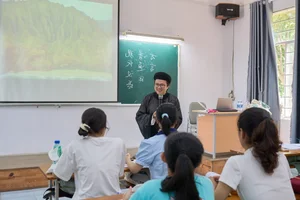Honoring Tradition: The Vietnamese Teacher Preserving Heritage Through the Iconic Ao Dai and Wooden Clogs - image 5