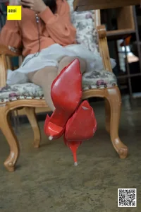 IESS 127: Wan Ping in Elegant Lace and Classic Red Heels - image 32