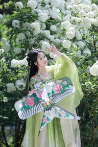 Ethereal Garden Muse: Xiao Bing Gan in YiTuYu Vol.8856 - image 20