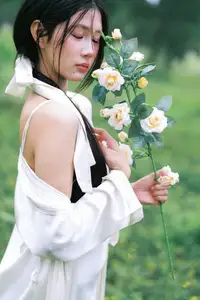 VGU No.173: Discover the serene beauty of a dreamy girl with white roses in the morning sun. - image 1