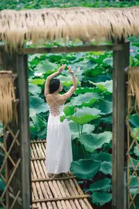 Ju Zi's Ethereal Beauty Amidst Lotus Blooms | YiTuYu Vol.8733 - image 15