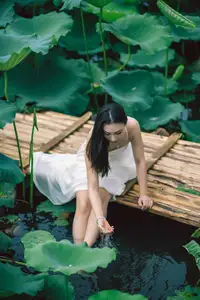 Ju Zi's Ethereal Beauty Amidst Lotus Blooms | YiTuYu Vol.8733 - image 7