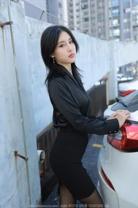 Elegant Fashion Showcase: IESS SXJ No.1617 Featuring Xiao Bao - image 12