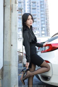 Elegant Fashion Showcase: IESS SXJ No.1617 Featuring Xiao Bao - image 56