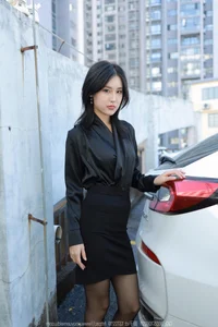 Elegant Fashion Showcase: IESS SXJ No.1617 Featuring Xiao Bao - image 8