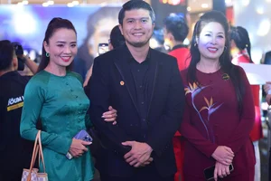 Quyen Linh’s Daughters Dazzle on the Red Carpet with Elegant Fashion - image 6